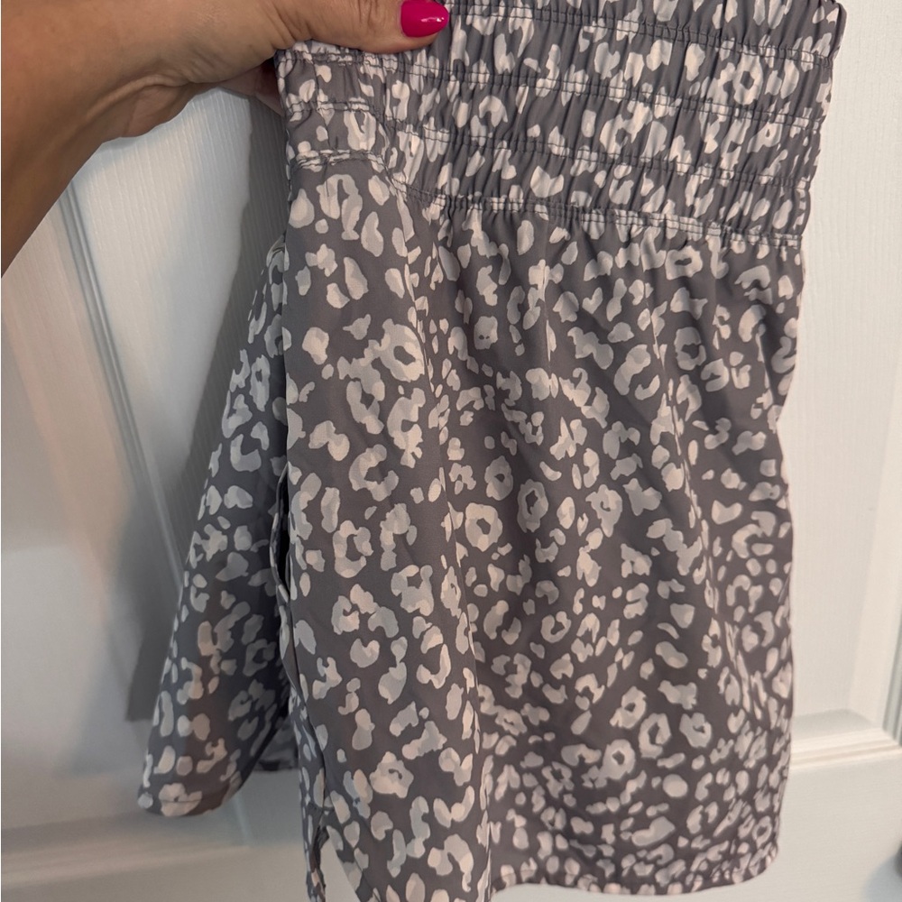 Old Navy Gray and White Leopard Print athletic shorts